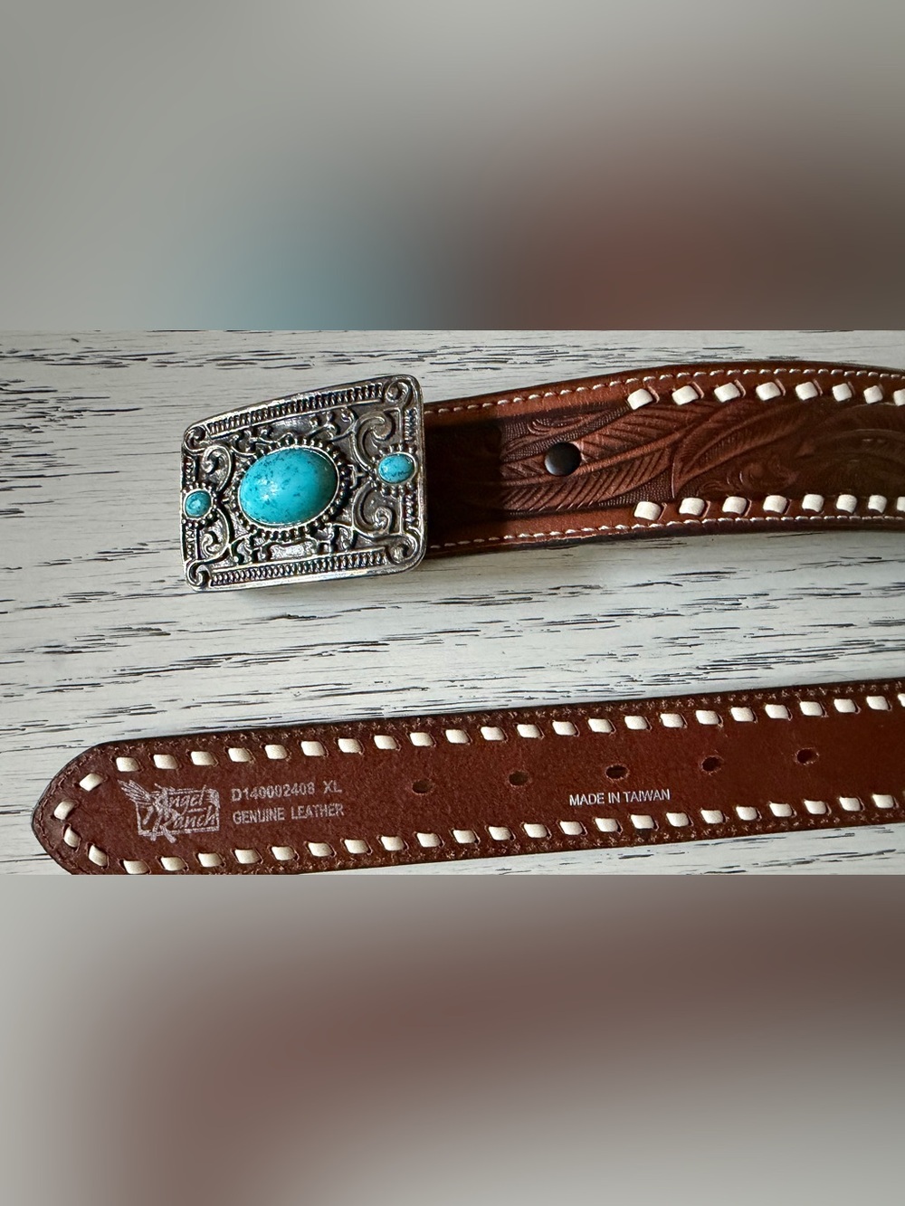 Angel Ranch Ladies Belt Tooled Tabs Braided Heart Concho Sz XL - Picture 2 of 4
